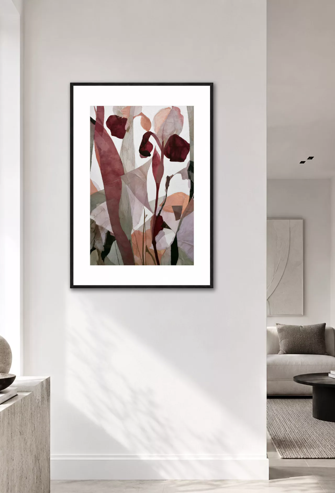 PETAL CLUB V gerahmter Fine Art Print in hellem minimalistischem Wohninterior