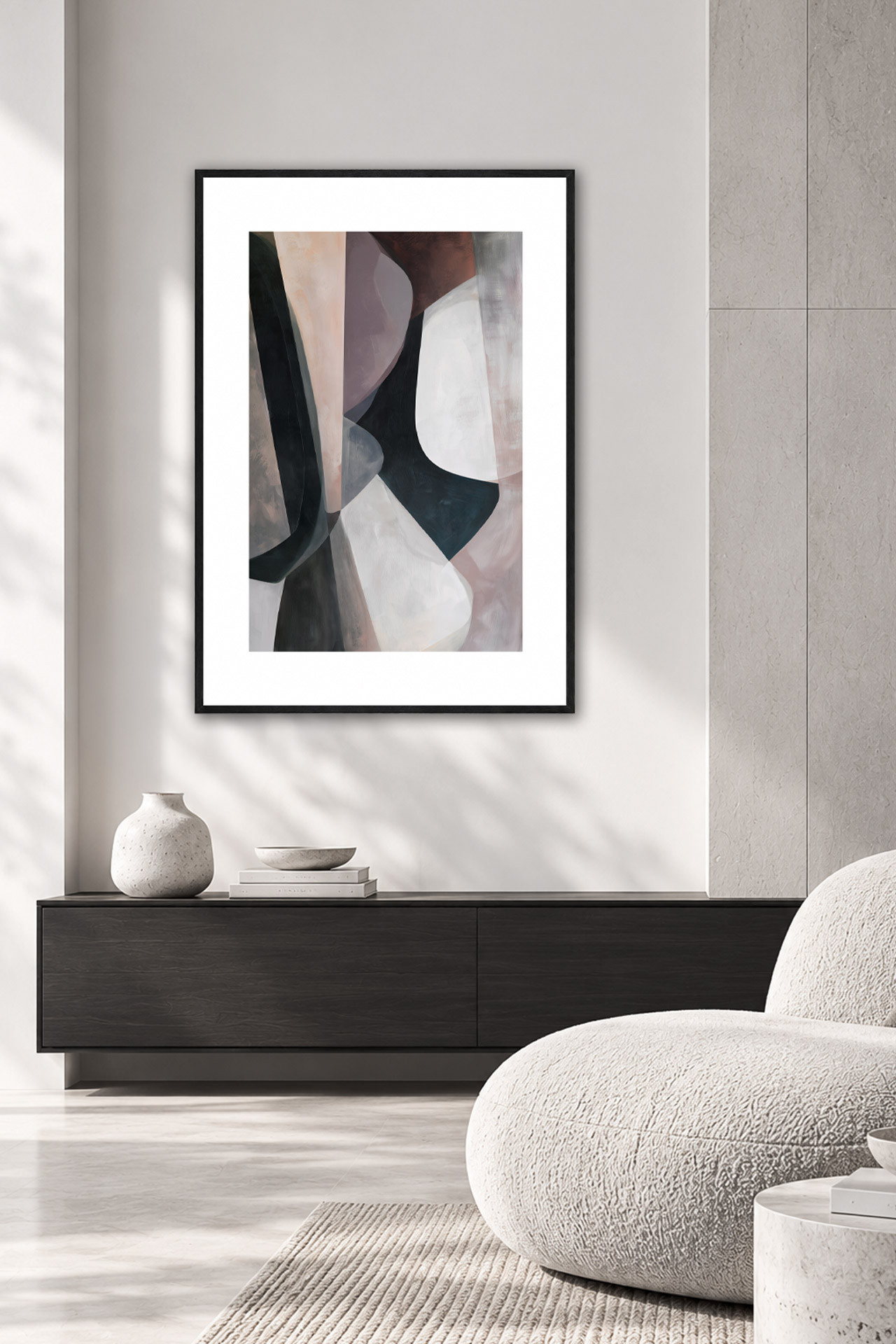 DEAUVILLE gerahmter Fine Art Print mit schwarzem Rahmen in hellem modernem Wohnambiente